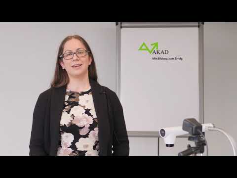 Melanie Böhmer, Erfahrungsbericht als Lehrperson bei AKAD