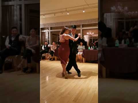 'Lung Lung' Tsang y Carey Chan - Despues del Carnaval