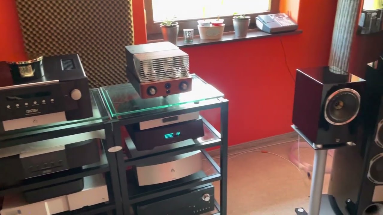 Fyne Audio F500SP, Unison Simply Italy, Lumin P1. +36 30 957 1854. www.nlaudio.hu