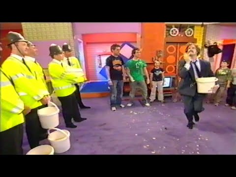 Dick and Dom in da Bungalow 11th September 2004 S4 E1