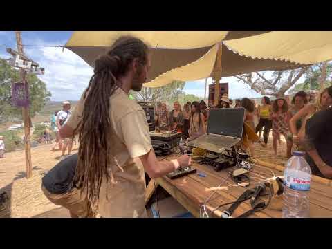 Medi Sound Station - Jah Rules remix (Rastaveli MC) at Skanking Farmers Festival