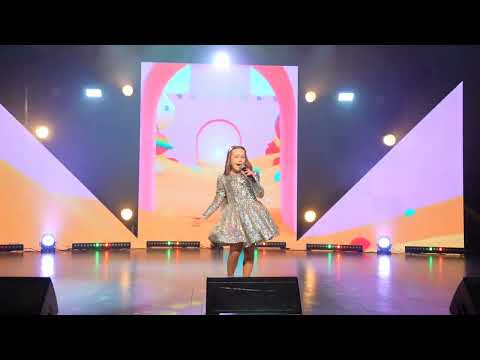 Atėnė Sikorskaitė – Maža panelė | Vaikų daina | Gyvas pasirodymas