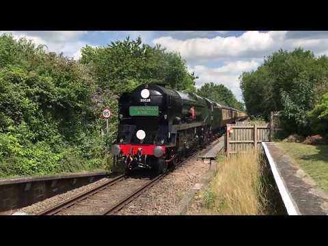 (HD) 35028 Clan Line The Waterloo Sunset At Speed At Templecombe And Yeovil Jn 10.07.17