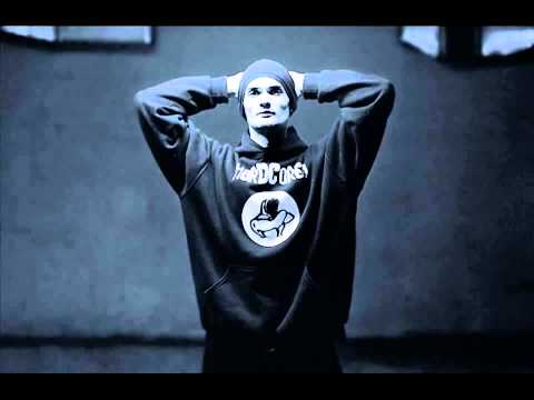 Md Beddah - В минута на мълчание (Nowallz REMIX)