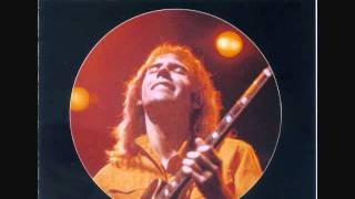 LARRY CARLTON - SALUD Feat. ABE LABORIEL (LIve in Tokyo 1982)