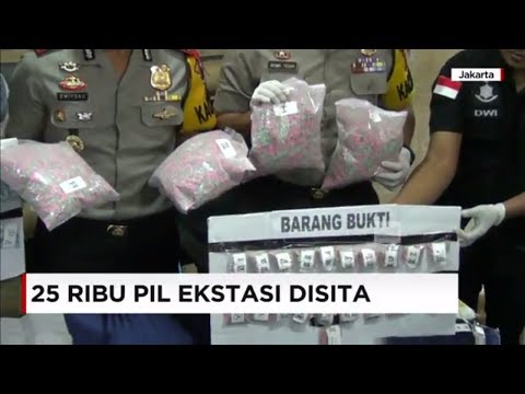Patogen perempuan yang untuk memilih Gadis di bawah patogen video yang