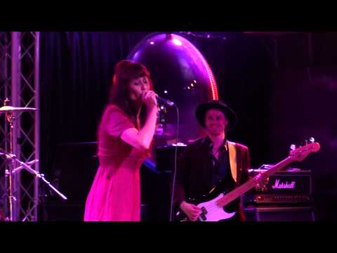 Temperamental Tribute to Chrissy Amphlett & Divinyls- I Touch Myself