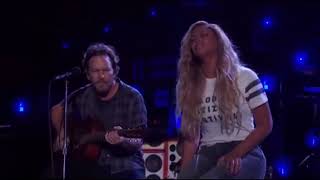 Eddie Vedder &amp; Beyoncé   Redemption Song Legendado