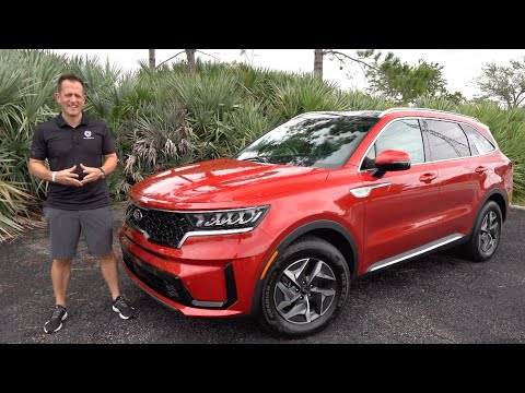 Is the 2021 Kia Sorento EX a BETTER hybrid SUV than a Toyota Highlander?