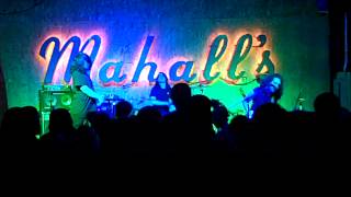 White Reaper -- I Don't Think She Cares