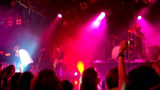 Hot Chelle Rae/Downtown Girl