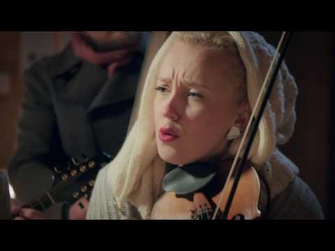 CURLY STRINGS - "Hommik"