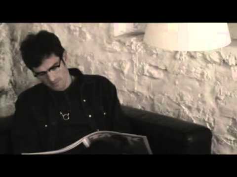 La LOOP necklace video