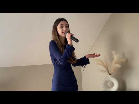 JULIA PAZDUR, III kategoria wiekowa, "Spacer w deszczu", "Wygraj Sukces 2025",