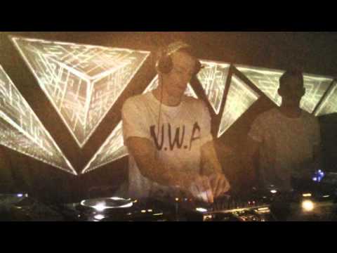 Markus Lindner b2b Xander @ Auslage Vienna 07.11.2015 by. Obi 1311 P1.