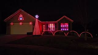 Santa Claus Is Coming To Town. Frank Sinatra &amp; Cyndi Lauper Xlights Christmas Light show
