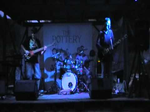 Frankie King & The Blue Spots @ The Pottery (2011)