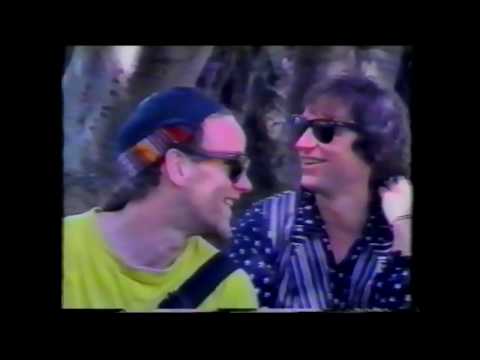 R.E.M. 1989-05-14 - ‘CV’, NZ TV, New Zealand (Interview with Peter Buck & Michael Stipe)