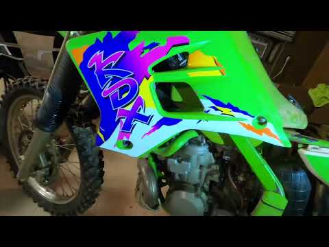 How to put graphics on a dirt bike! 2002 KDX 200 gets a face lift!