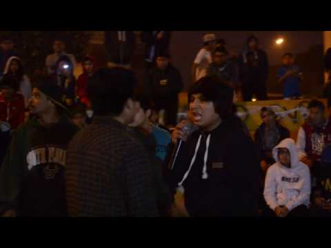 AKATHANE vs MC - Activación Red Bull / RapStyle / Batalla de Gallos 2016 zb