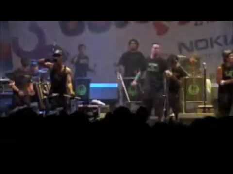 Wicked Aura - The Pedestrian (Live at The Esplanade)