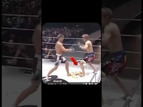 See how this fighter handles calf kicks.このファイターのカーフキック対策を見てください。#boxing