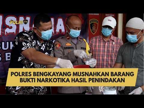 POLRES BENGKAYANG MUSNAHKAN BARANG BUKTI NARKOTIKA HASIL PENINDAKAN