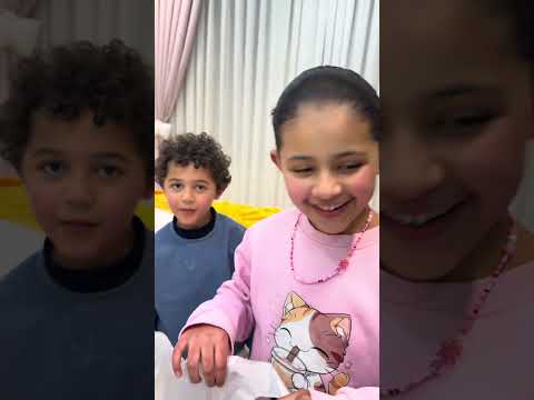 رفقات صفا ولولو خربو الغرفة وفتحو الهدايا