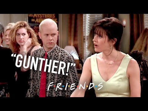 フィービー、モニカのパーティーからゲストをこっそり連れ出す｜Friends｜フレンズ (Phoebe Sneaks Guests Out of Monica's Party | Friends)