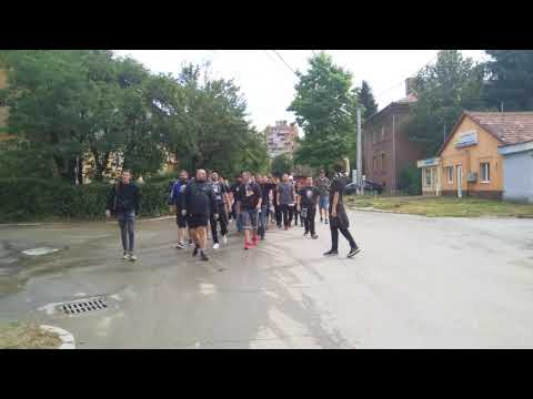 Centenar Jiul Petroșani - suporteri în drum spre stadion (3)