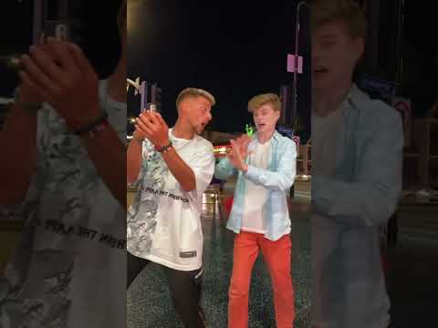 I said no selfies @jamootv! 😬 IB @gliitchgirlmaster