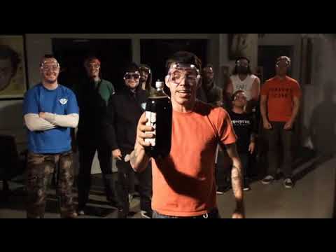 Jackass 3.5 - bombs away