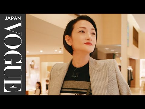 與富永愛一起在表參道進行可持續發展的購物。｜FNI｜VOGUE JAPAN的購物指南 (冨永愛とめぐる、サステナブルな表参道ショッピング。｜Shopping with FNI｜VOGUE JAPAN)