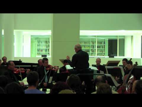 Vídeo: Carlos López García-Picos: <cite>Moni-tonadas, A. 44</cite>. Intérpretes: Taller Atlántico Contemporáneo (TAC), dir. Diego Masson. Cidade da Cultura, Santiago de Compostela, 06/09/2011.