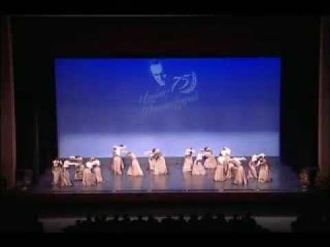 Vanoush Khanamerian Dance School - Karavan Par - Armenian Traditional Dance