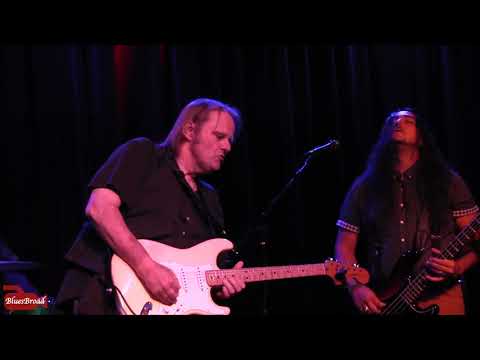 Videoclip de Cold, Cold Ground — Walter Trout
