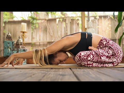 20 Minute Yoga Flow to Feel Good: Stretch Anytime & Anywhere