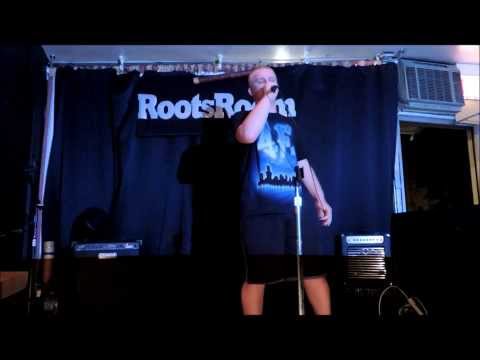Chi-Ent Lifestyle Vlog Episode 1: A.F.'s First Live Performance @The Roots Room