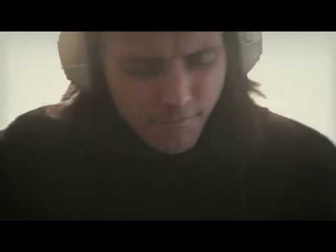 SANTULLO & FERRADÁS – Usando mis pies (Versión 2016) @aleferradas