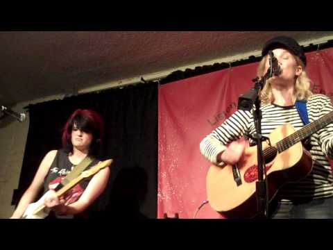 "San Francisco" performed live by Jill Sobule with Alex Nolan, 2013-10-02, Club Passim