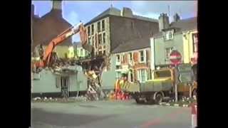 preview picture of video 'Duke of Cornwall Demolition, Bodmin. 1992'