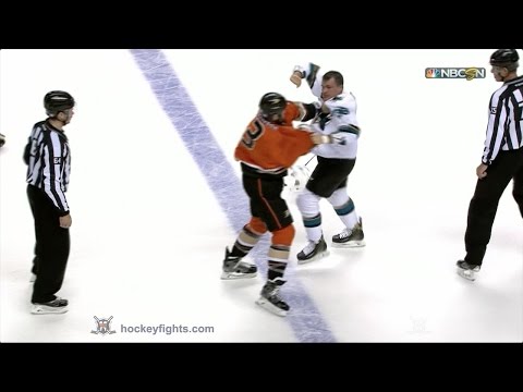 Clayton Stoner vs Micheal Haley