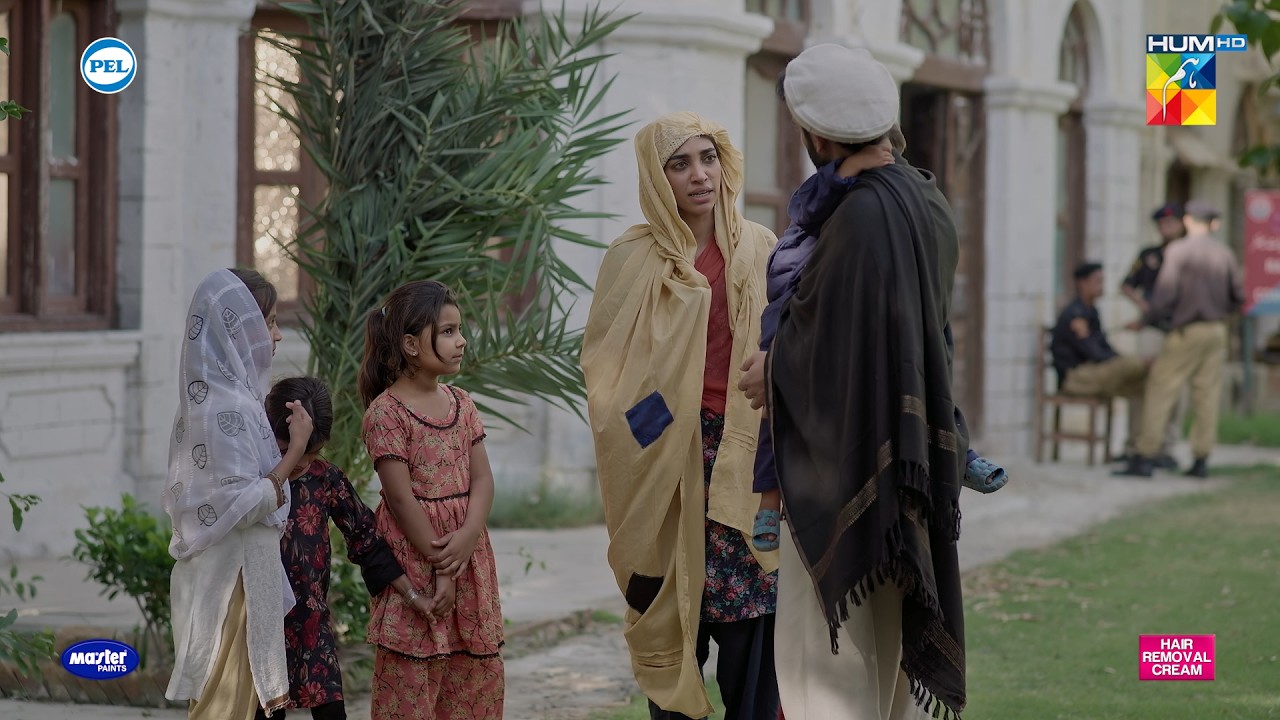 Rassi Jal Gayi, Bal Nahi Gaya👀 Aap Ki Izzat #urwahocane #ahsankhan - HUM TV