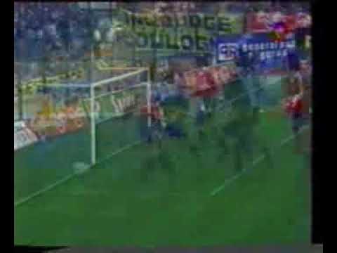 Gol de Martinez a Independiente (Boca 1-Independiente 1 14-08-94)