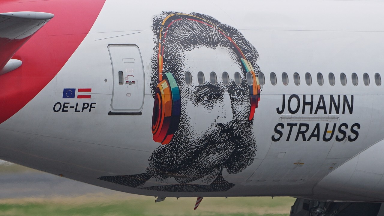 Austrian Airlines Johann Strauss Livery Boeing 777-200ER OE-LPF Landing at Narita 34R | NRT/RJAA