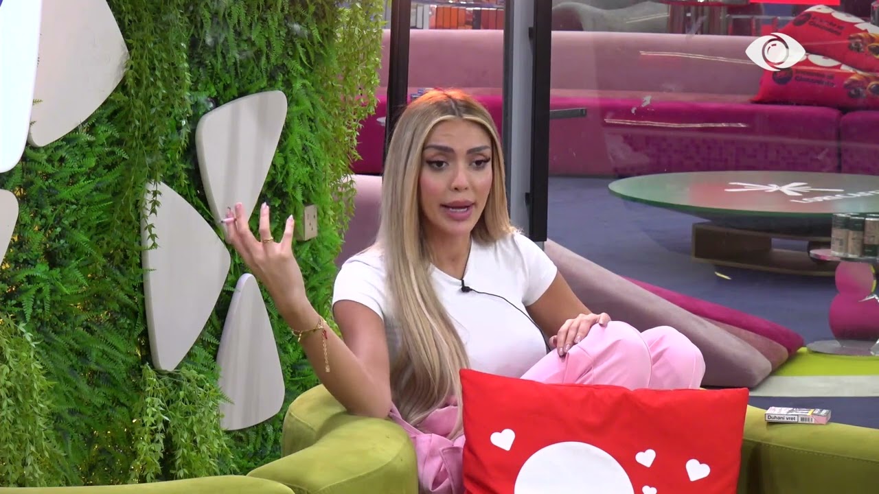 Jemi duke shijuar njohjen, mos e ngacmo më Mateon/ Brikena i drejtohet Rogertit