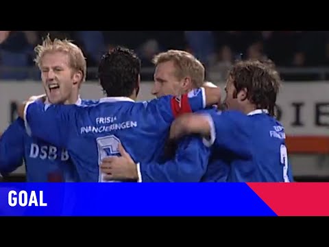 BARRY VAN GALEN HAMERT 'M IN DE KRUISING!🛠️ | RBC Roosendaal - AZ (07-02-2006) | Goal