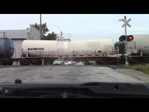 Find Snoopy - Short CSX - SCL Heading North Thru Palatka FL 10-12-2016