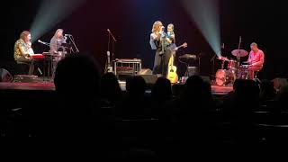 Jenn Grant (and kids and dog) and band perform "Galaxies" and "Dreamer"  (Kylie Fox on Dreamer)