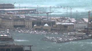preview picture of video 'Bora a Trieste 200 all'ora'